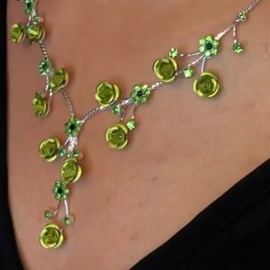 Porcelain rose motif on metal wire